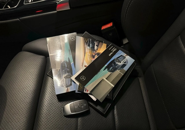 Mercedes-Benz Klasa C cena 137760 przebieg: 135000, rok produkcji 2019 z Rakoniewice małe 254